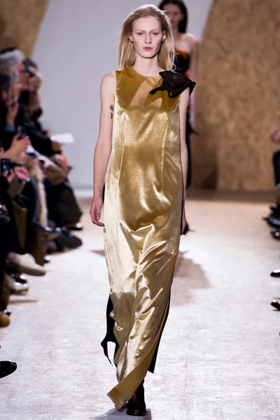 Look 26